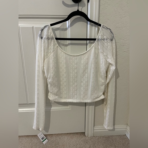 Aeropostale white laced shirt w pink bow 🎀 - Picture 3 of 4